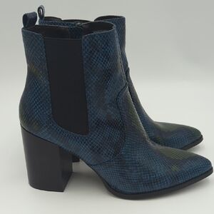 Scoop NYC Stefani Chelsea Ankle Boots Blue Faux Snakeskin Block heel 8.5 Booties